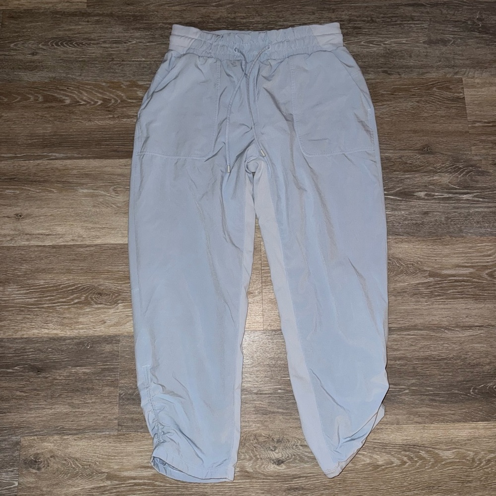 Lululemon Athletica Gray Ankle Cropped Pants